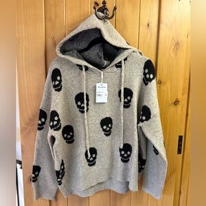 Miracle - Spooky Szn Skull Hoodie - Size M - NWT